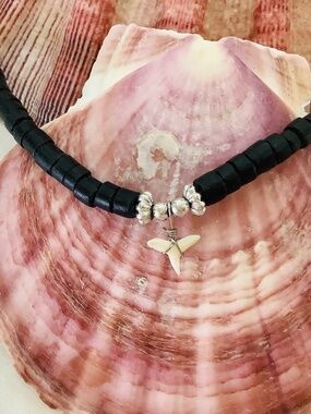 Hawaiian Shark Tooth Necklace on Black Horn beads NWT